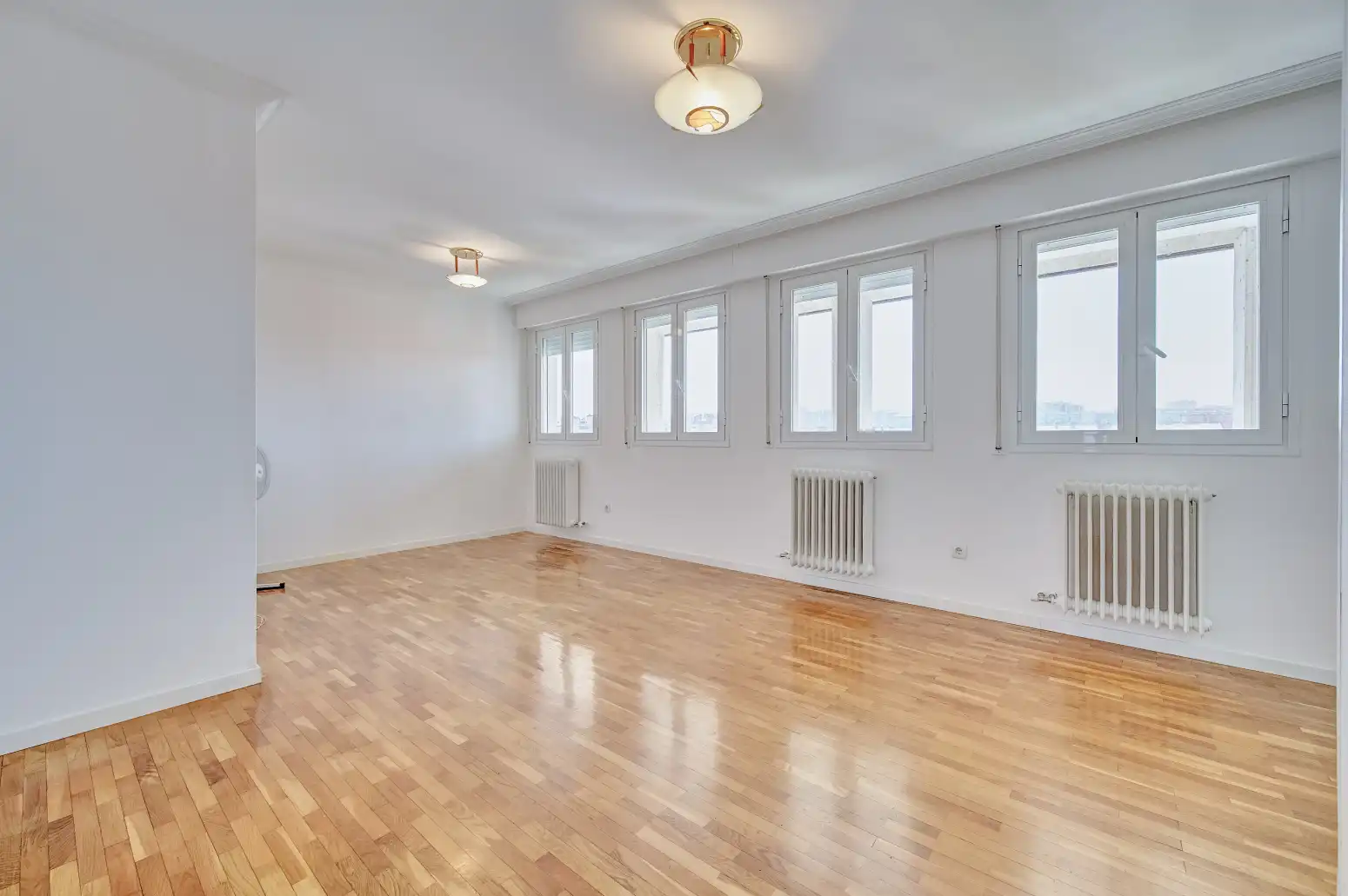 Sala de estar de Piso en venta en  Pamplona / Iruña con Calefacción y Trastero