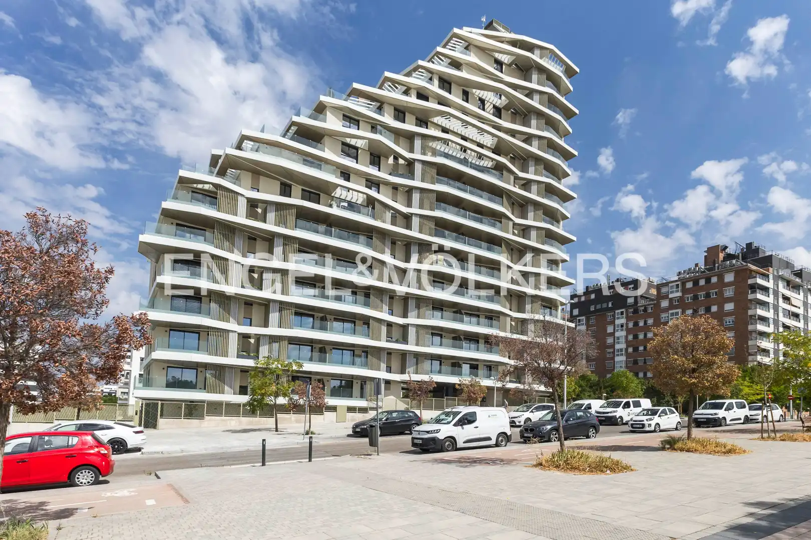 Außenansicht von Dachboden zum Verkauf in Madrid mit Klimaanlage, Heizung und Terrasse