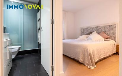 Bedroom of Flat for sale in Girona Capital  with Air Conditioner and Terrace