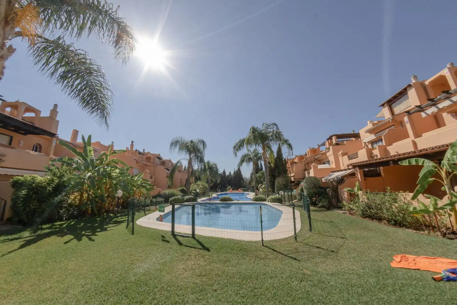 Jardín de Casa adosada de alquiler en Marbella con Aire acondicionado, Amueblado y Horno