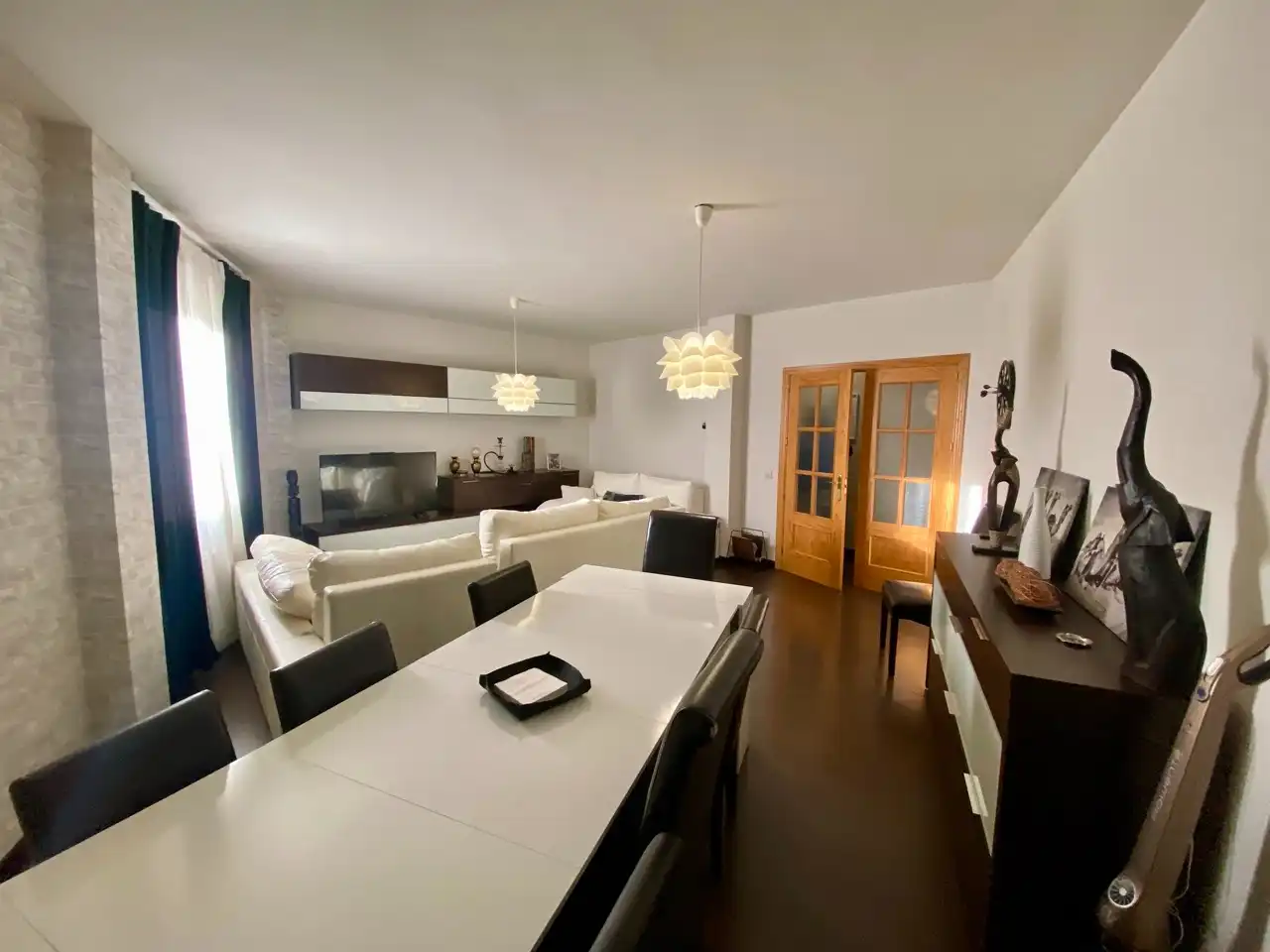 Sala de estar de Casa adosada en venta en Carrión de Calatrava con Aire acondicionado, Calefacción y Amueblado