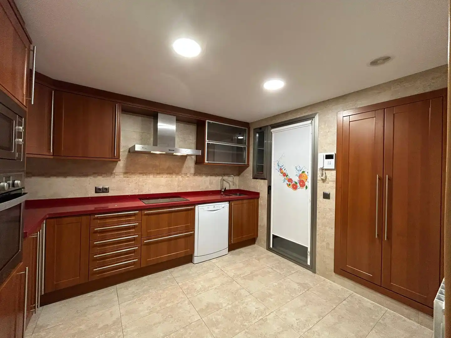 Flat with lift for sale in Carrer de la Reina, imagen 2