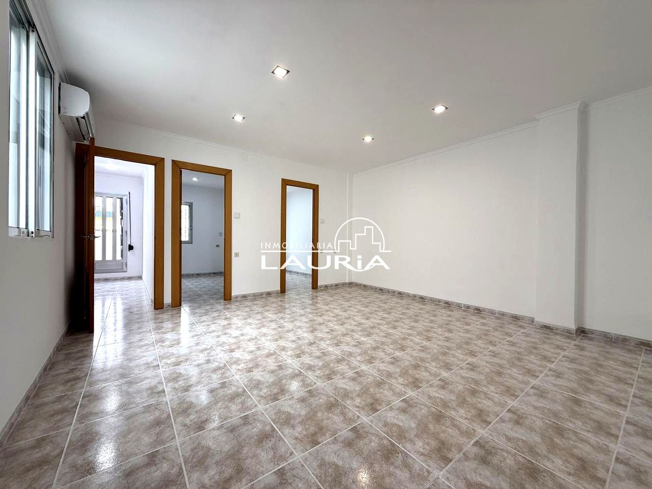 Attic to rent in  Valencia Capital  with Air Conditioner and Terrace