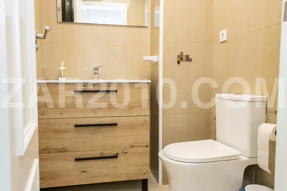 Baño de Piso en venta en Garrucha con Aire acondicionado, Terraza y Amueblado