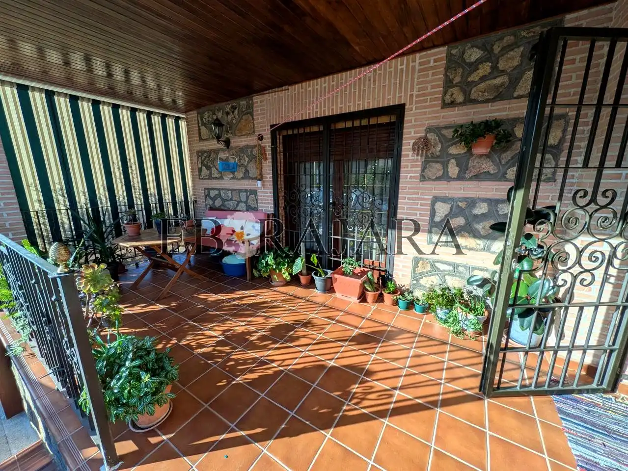 Casa amb piscina en venda a Calle la Amistad, imagen 10