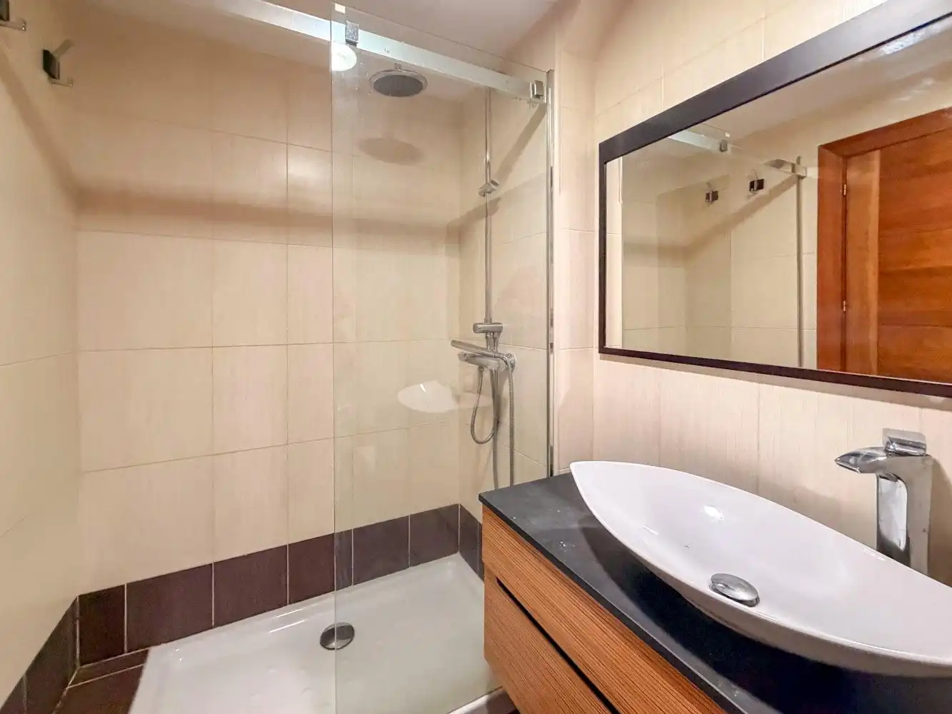 Baño de Piso en venta en Madrid con Aire acondicionado, Calefacción y Parquet