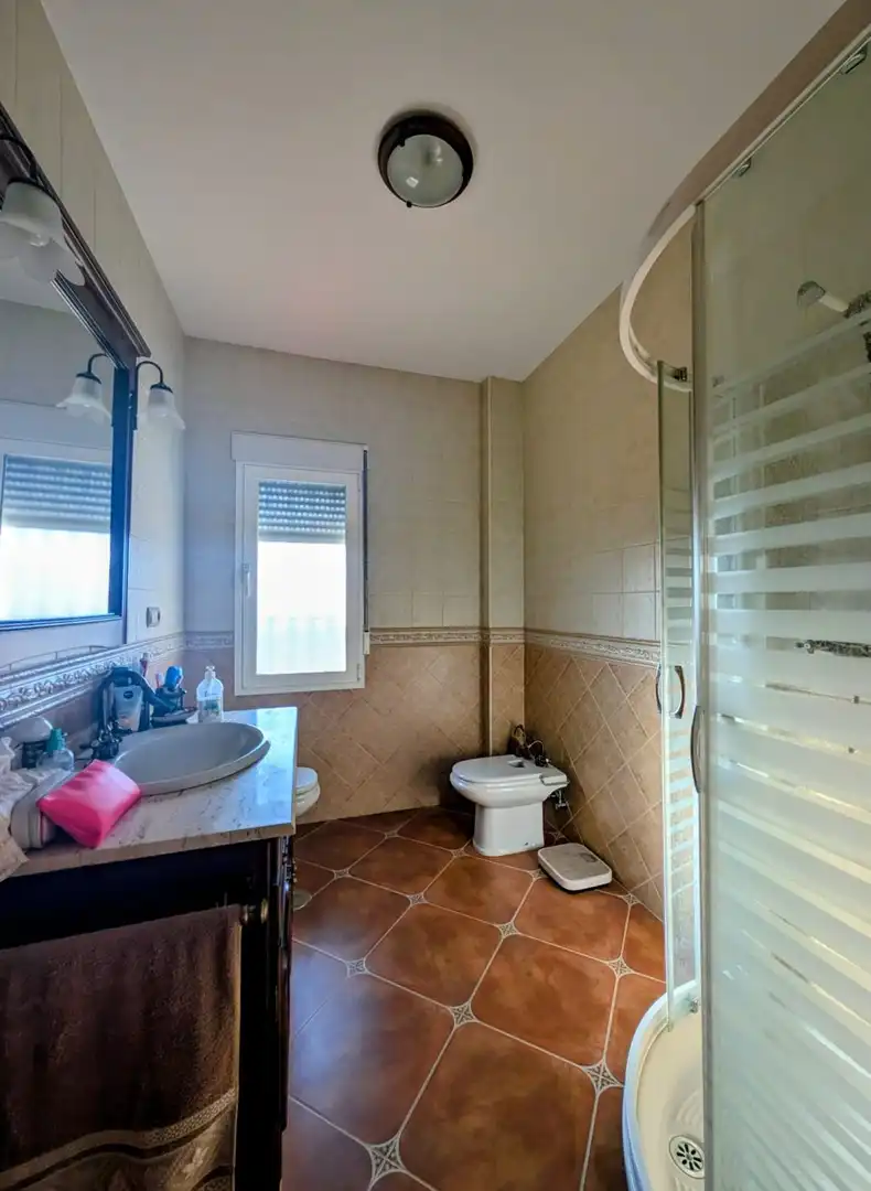 Bany de Casa o xalet en venda en Loja amb Aire condicionat, Calefacció i Jardí privat