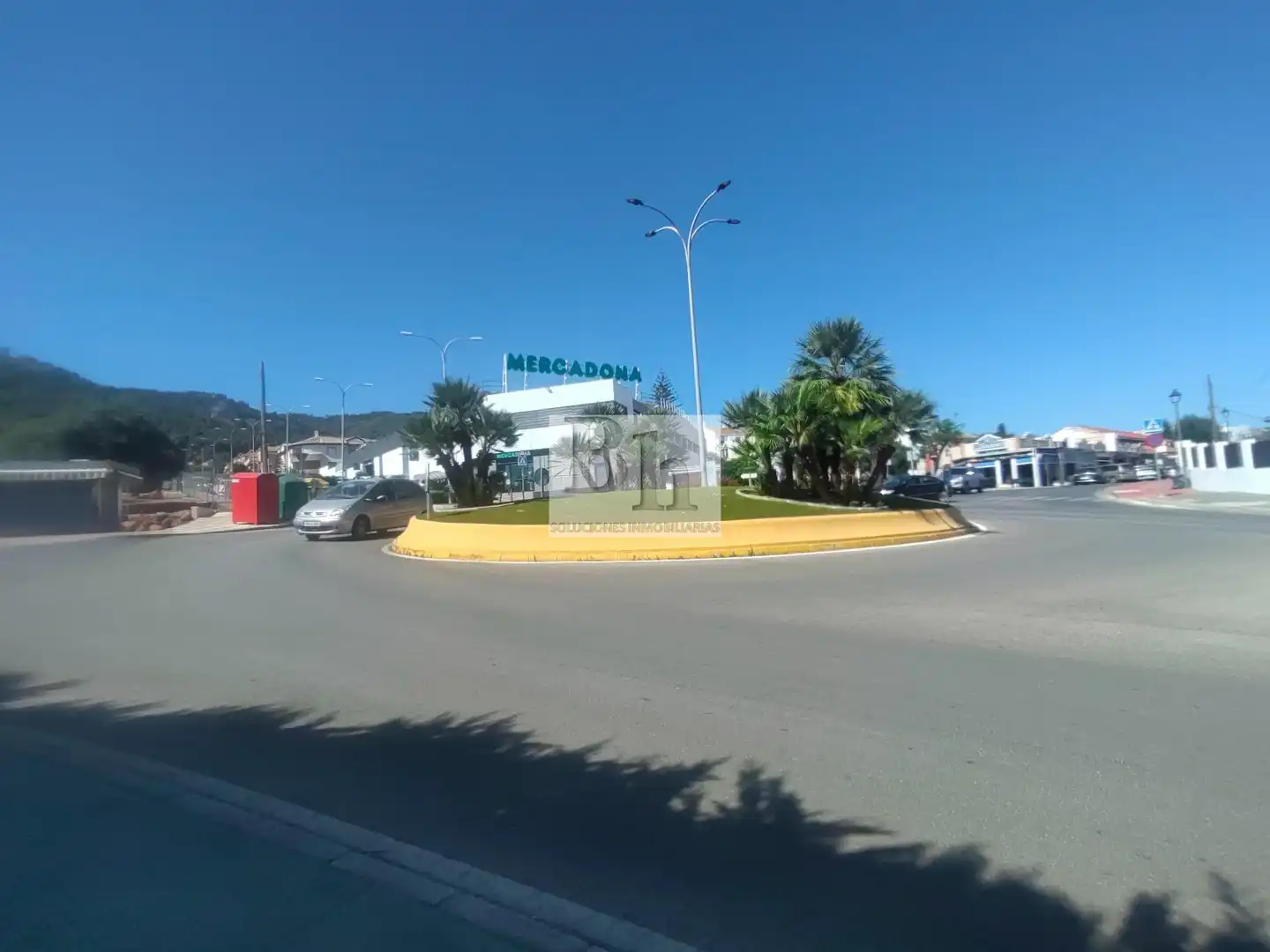 Exterior view of Commercial properties for sale in Alhaurín de la Torre  with Air Conditioner and Furnished