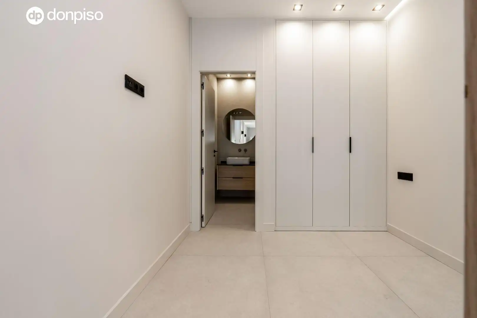 Loft zum Verkauf in Granada mit Klimaanlage und Heizung