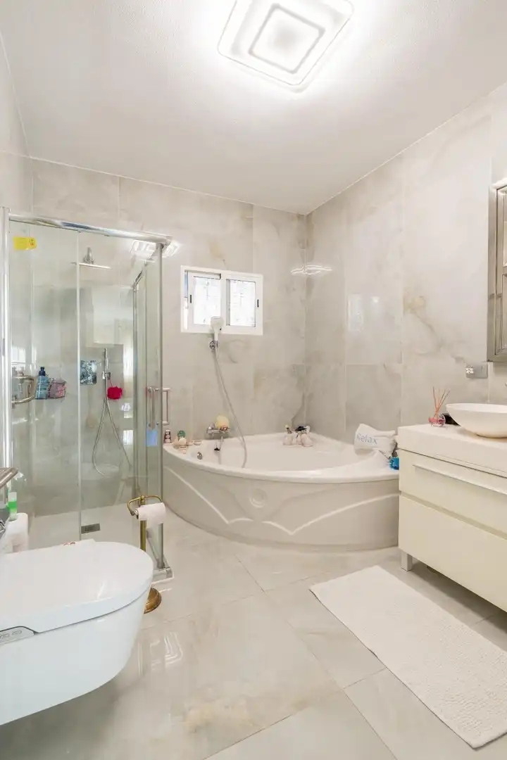 Bany de Casa o xalet en venda en Granadilla de Abona amb Jardí privat, Terrassa i Piscina