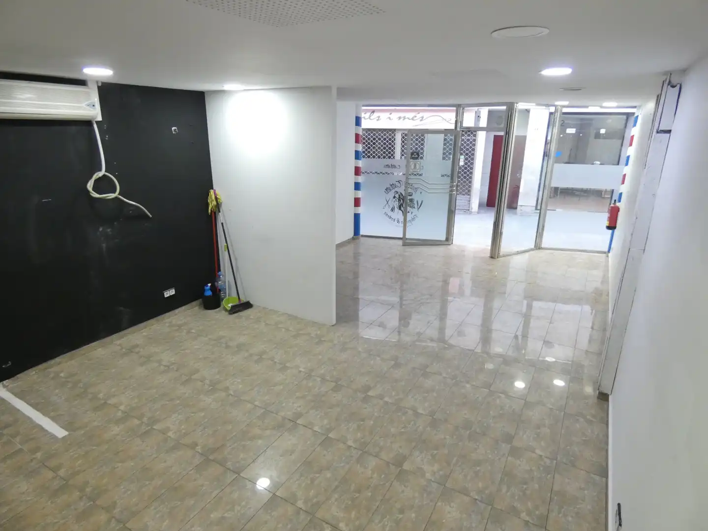 Local de alquiler en Cerdanyola del Vallès con Aire acondicionado