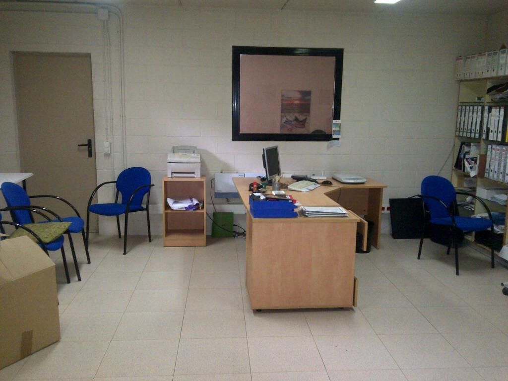 Office to rent in Vilablareix  with Air Conditioner, Heating and Furnished