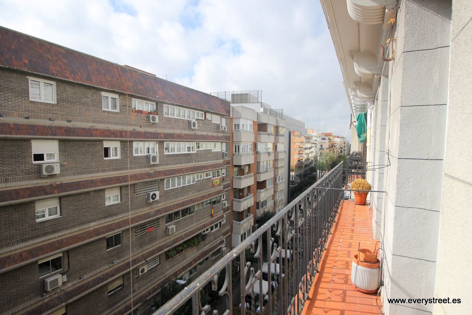 Exterior view of Flat to rent in  Madrid Capital  with Air Conditioner, Heating and Parquet flooring