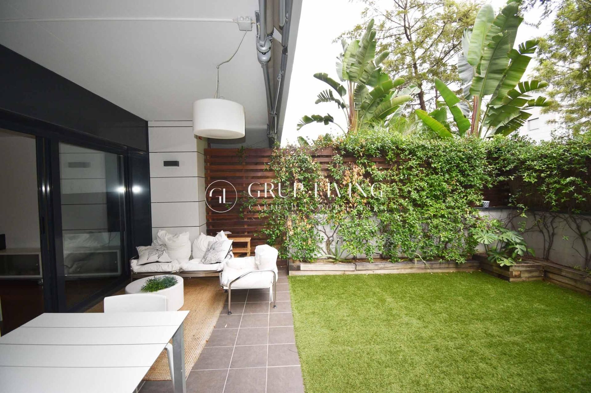 Garden of Flat to rent in Sitges  with Air Conditioner, Heating and Private garden