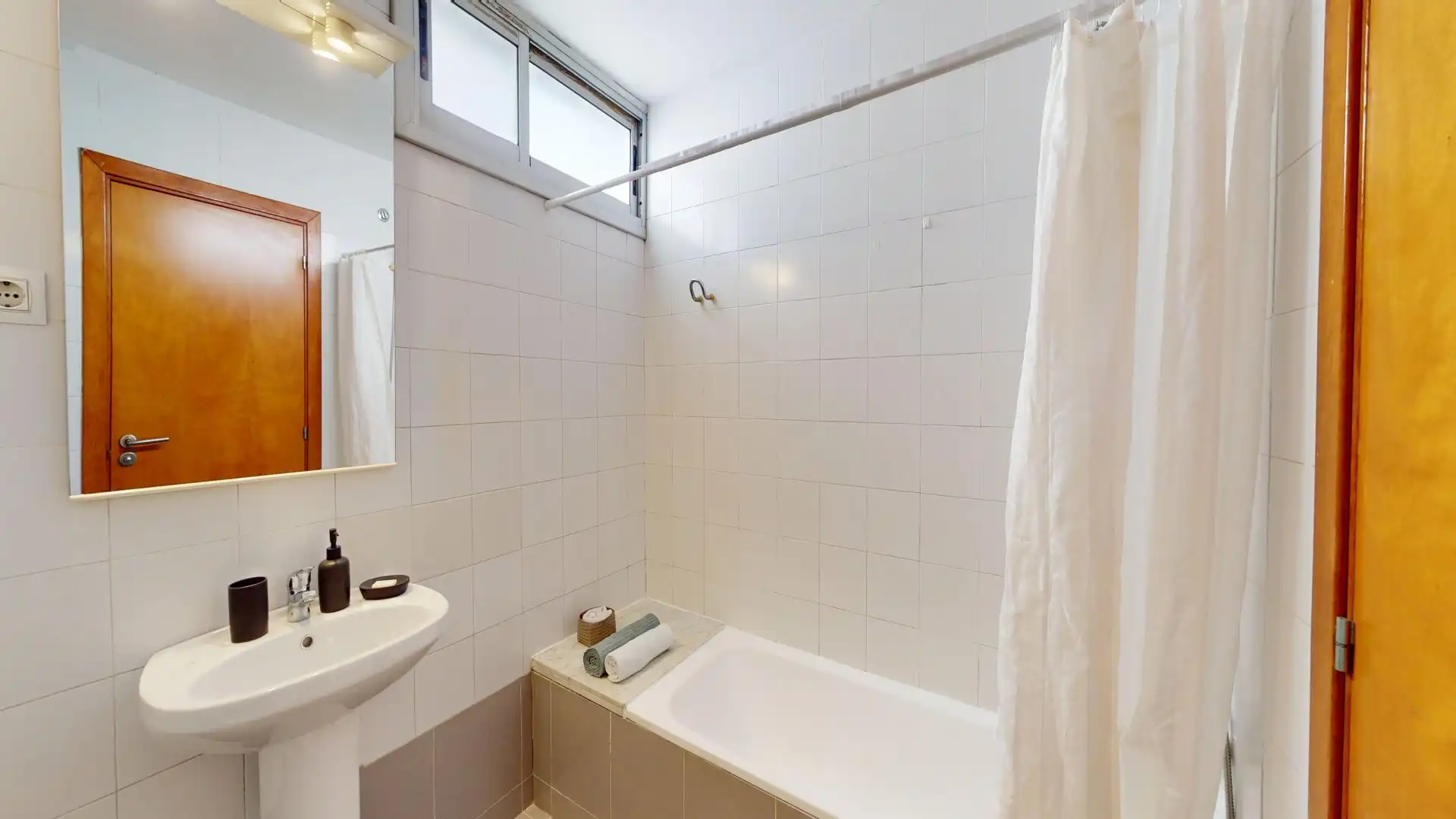 Baño de Piso en venta en Nou Barris
