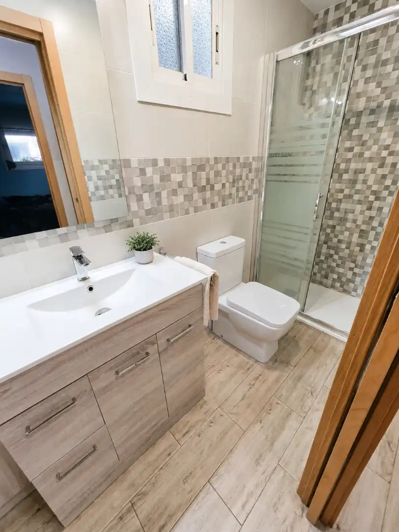Baño de Piso en venta en Barcelona con Aire acondicionado, Calefacción y Amueblado