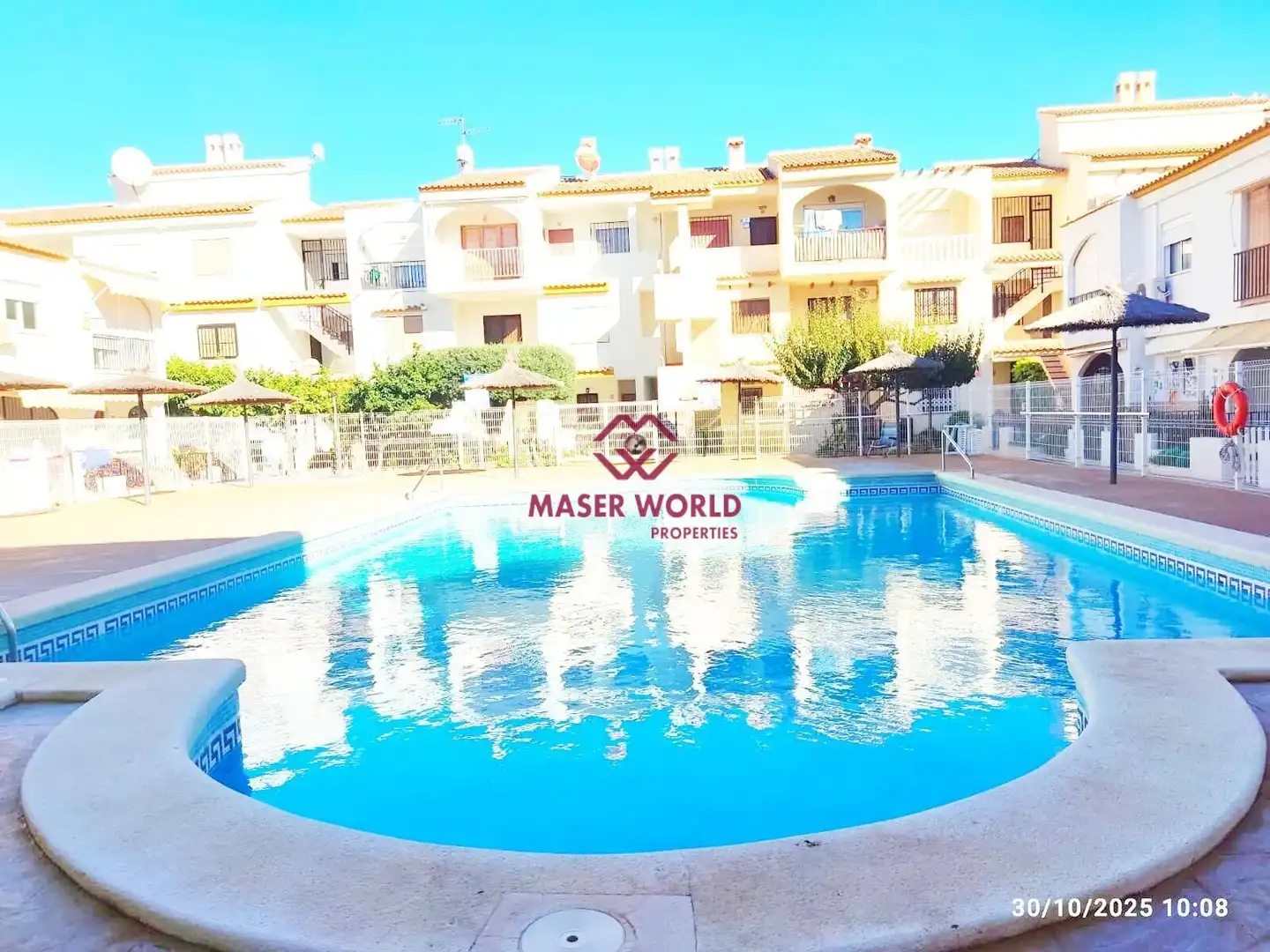 Apartament amb piscina en venda a Calle sierra de la pila