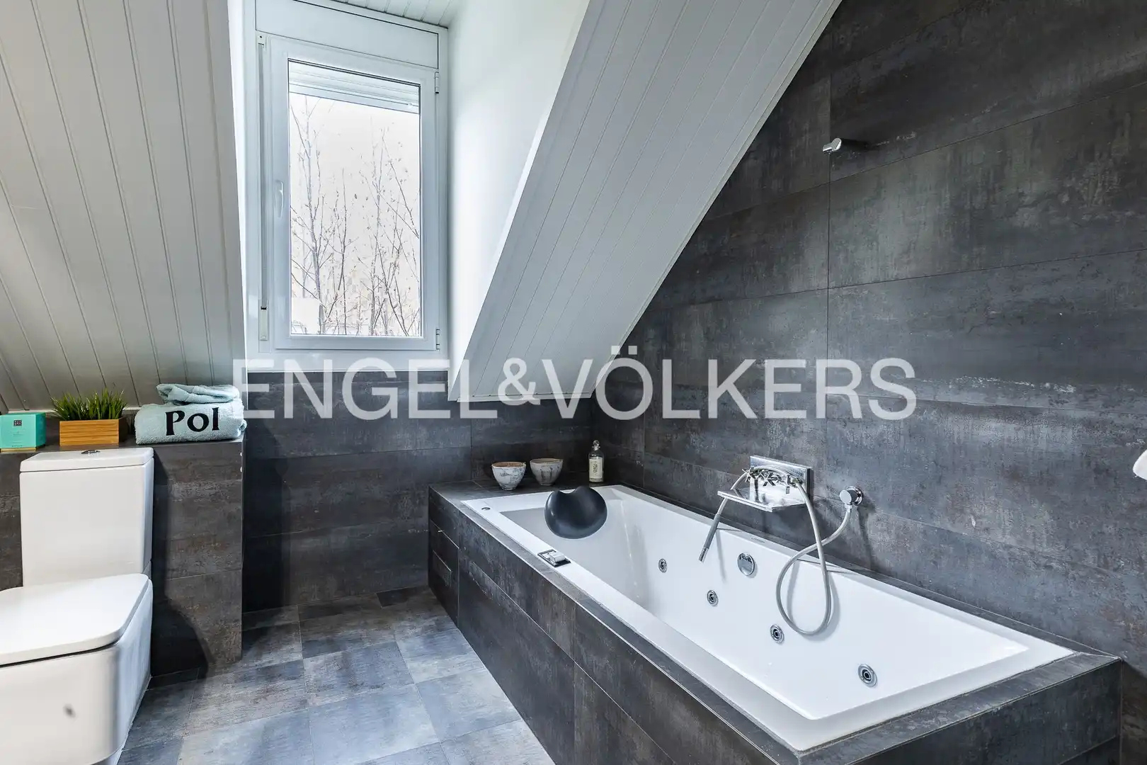 Baño de Casa o chalet en venta en Canovelles con Aire acondicionado, Calefacción y Jardín privado