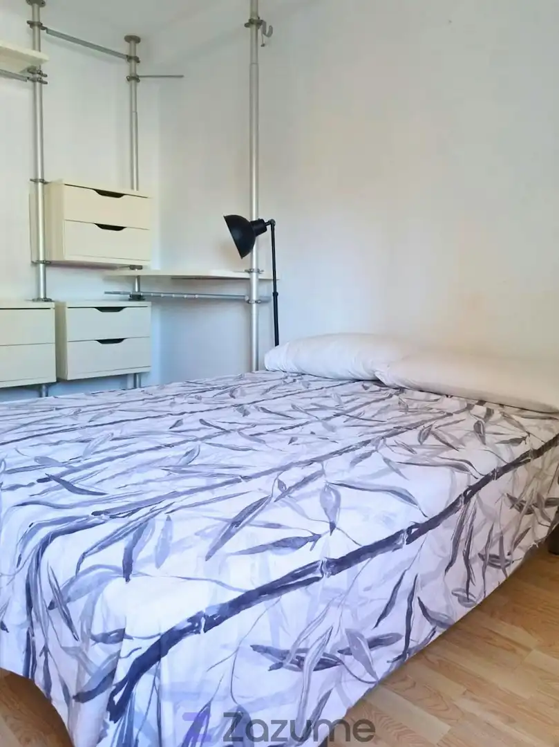 Schlafzimmer von Wohnung zur Miete in Sevilla mit Klimaanlage, Heizung und Möbliert