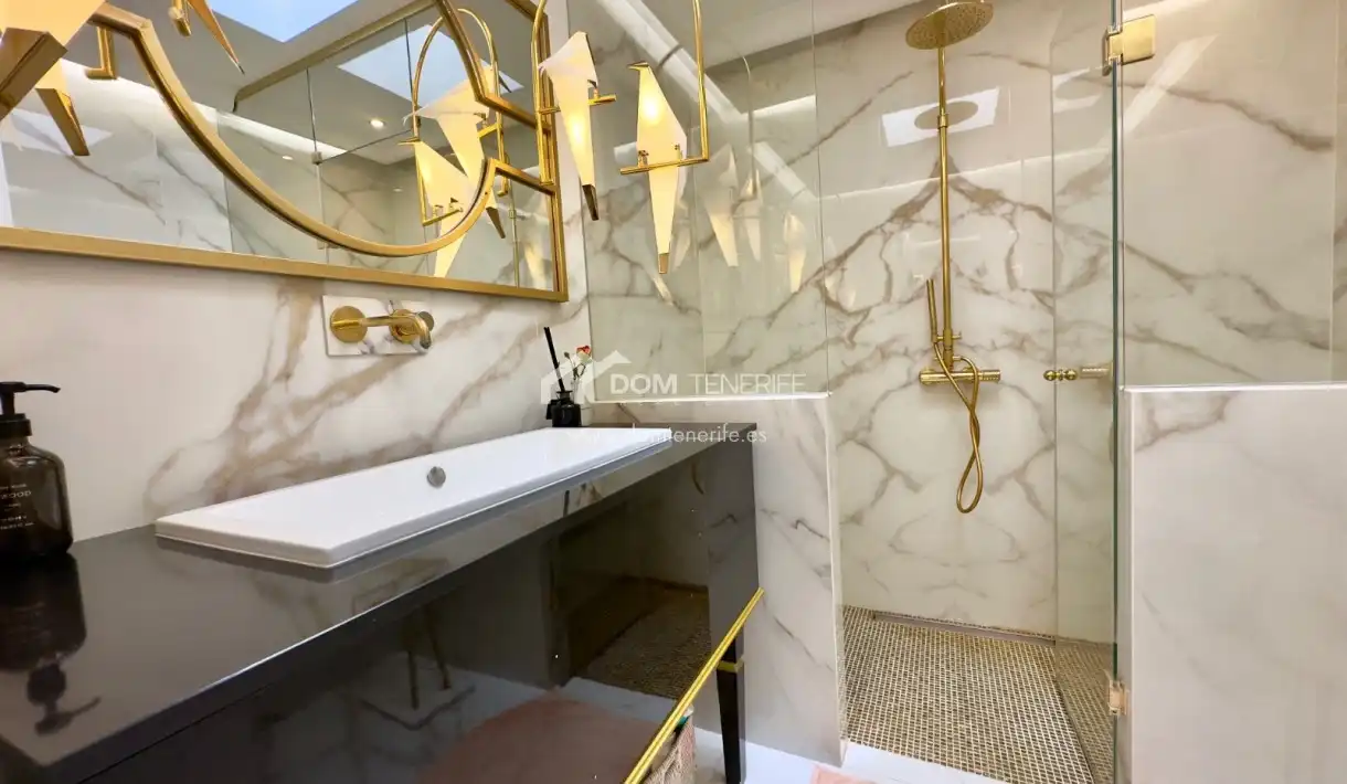 Baño de Casa o chalet en venta en Adeje con Aire acondicionado, Terraza y Trastero