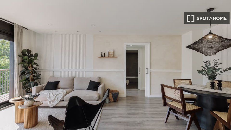 Sala de estar de Piso de alquiler en  Barcelona Capital con Aire acondicionado, Calefacción y Amueblado