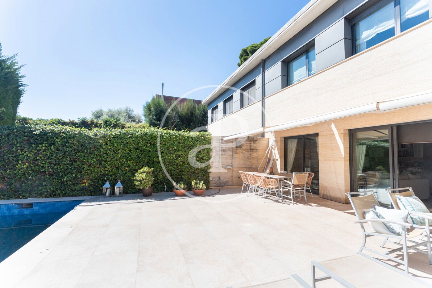 Terrace of Single-family semi-detached for sale in  Barcelona Capital  with Air Conditioner, Heating and Private garden