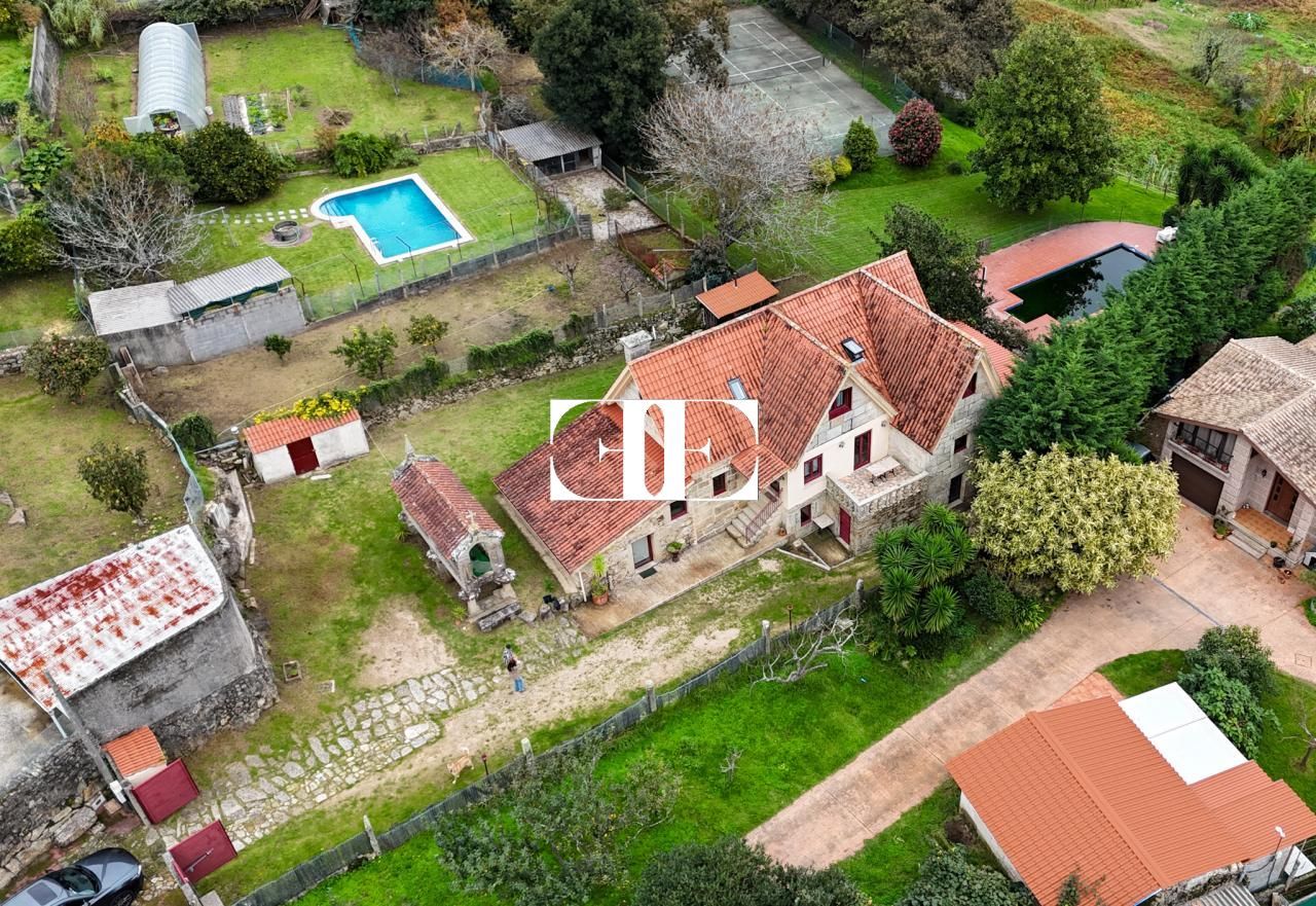 Vista exterior de Casa o chalet en venta en Moaña con Calefacción, Jardín privado y Piscina
