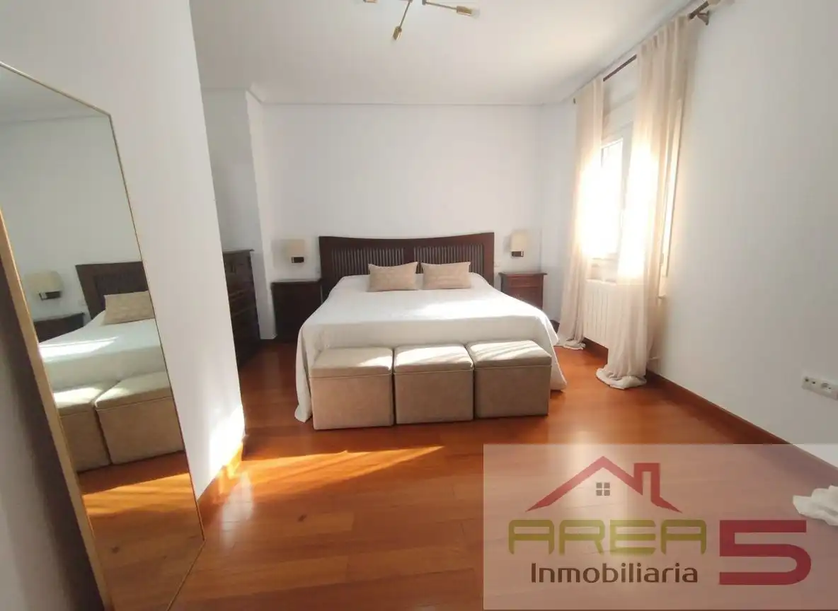 Dormitori de Casa adosada de lloguer en Mérida amb Aire condicionat, Calefacció i Parquet