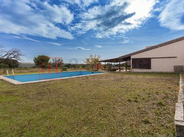 Landhaus mit Pool zum Verkauf in Villanueva de la Cañada ciudad