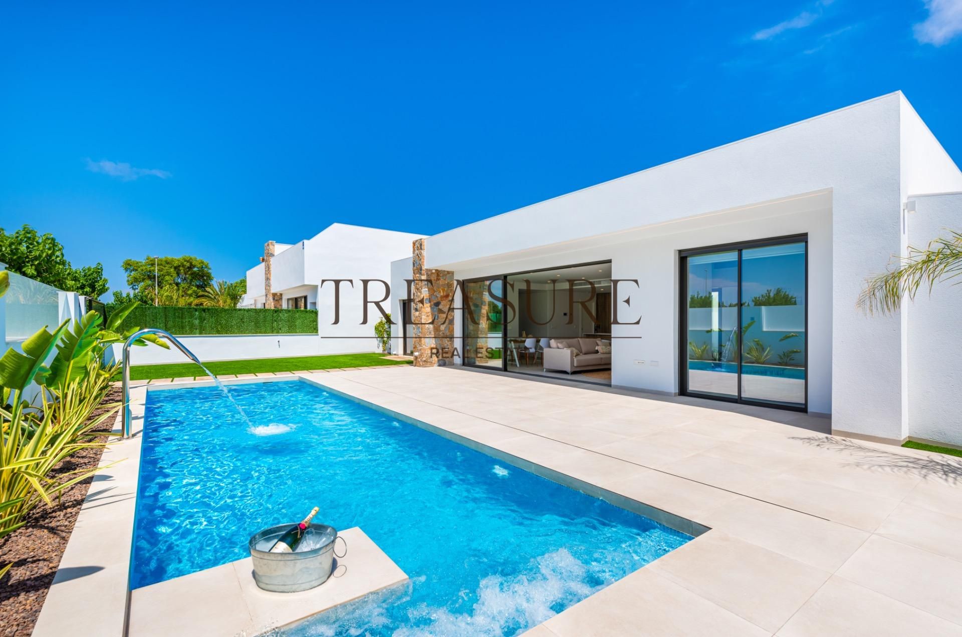 Vista exterior de Casa o xalet en venda en Cartagena amb Aire condicionat, Calefacció i Jardí privat