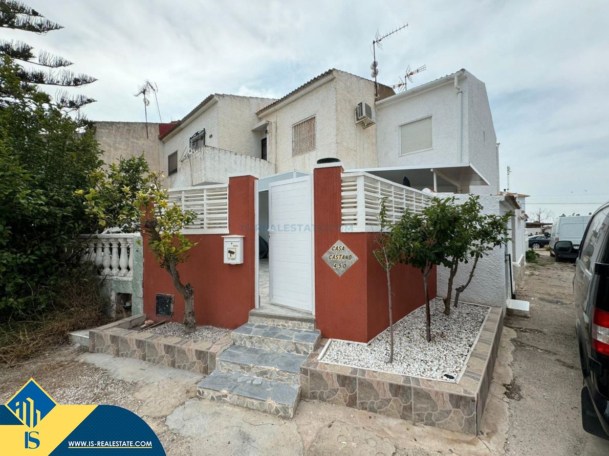 Exterior view of House or chalet for sale in Torrevieja  with Air Conditioner, Heating and Terrace