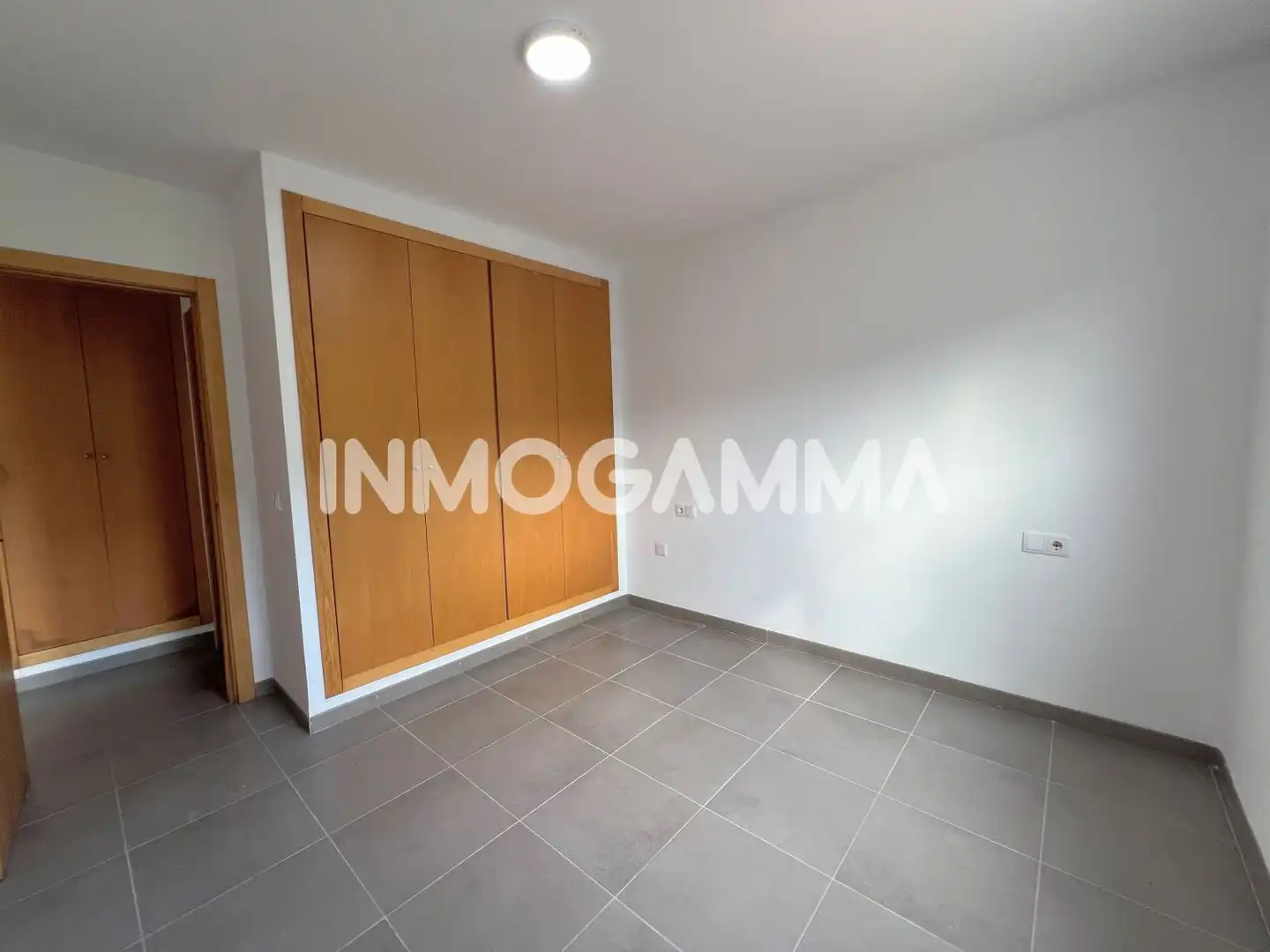 Apartments for rent in Favara  with Storage room