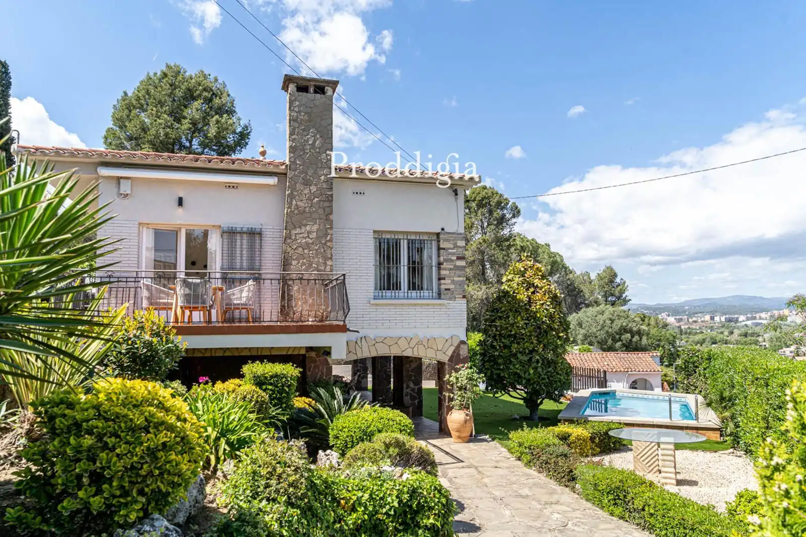 Vista exterior de Casa o chalet de alquiler en Sant Cugat del Vallès con Aire acondicionado, Calefacción y Piscina
