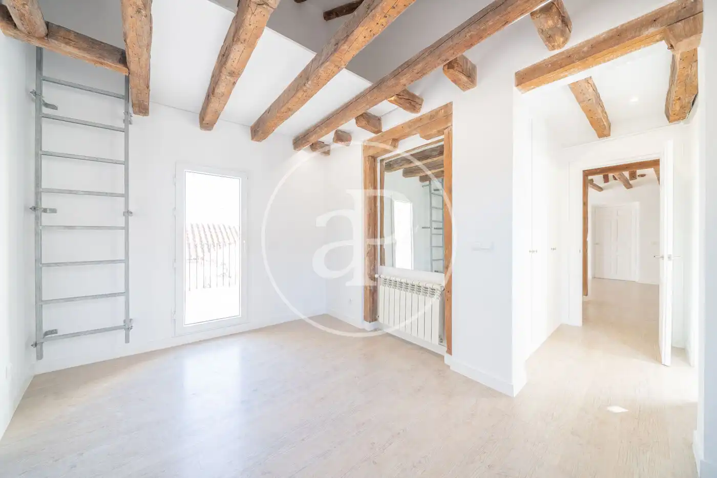 Sala d'estar de Àtic de lloguer en Madrid amb Aire condicionat, Calefacció i Terrassa