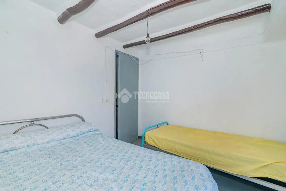 Dormitori de Casa adosada en venda en Loja
