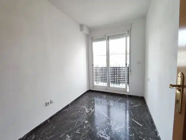 Maisonette zum Verkauf in Valencia mit Klimaanlage, Heizung und Terrasse