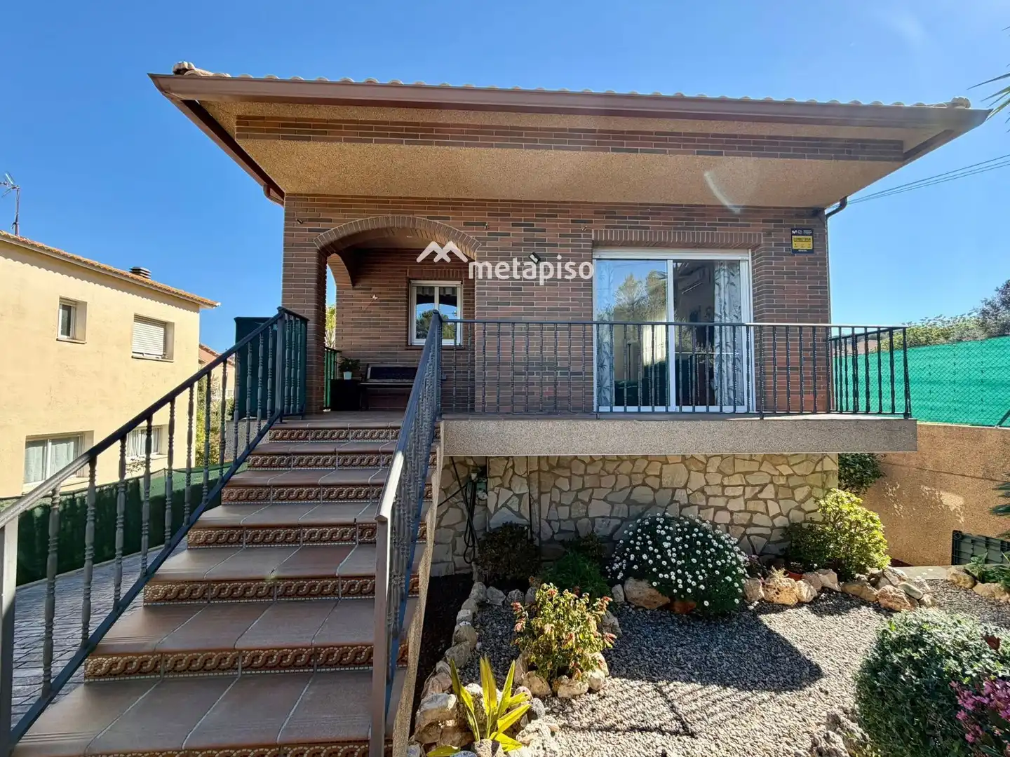 Vista exterior de Casa o xalet en venda en El Vendrell amb Aire condicionat, Calefacció i Piscina