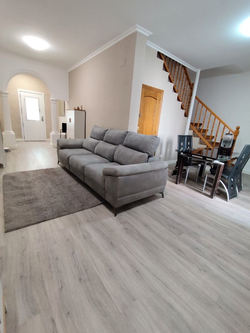 Sala d'estar de Casa o xalet en venda en Sagunto / Sagunt amb Aire condicionat, Calefacció i Terrassa