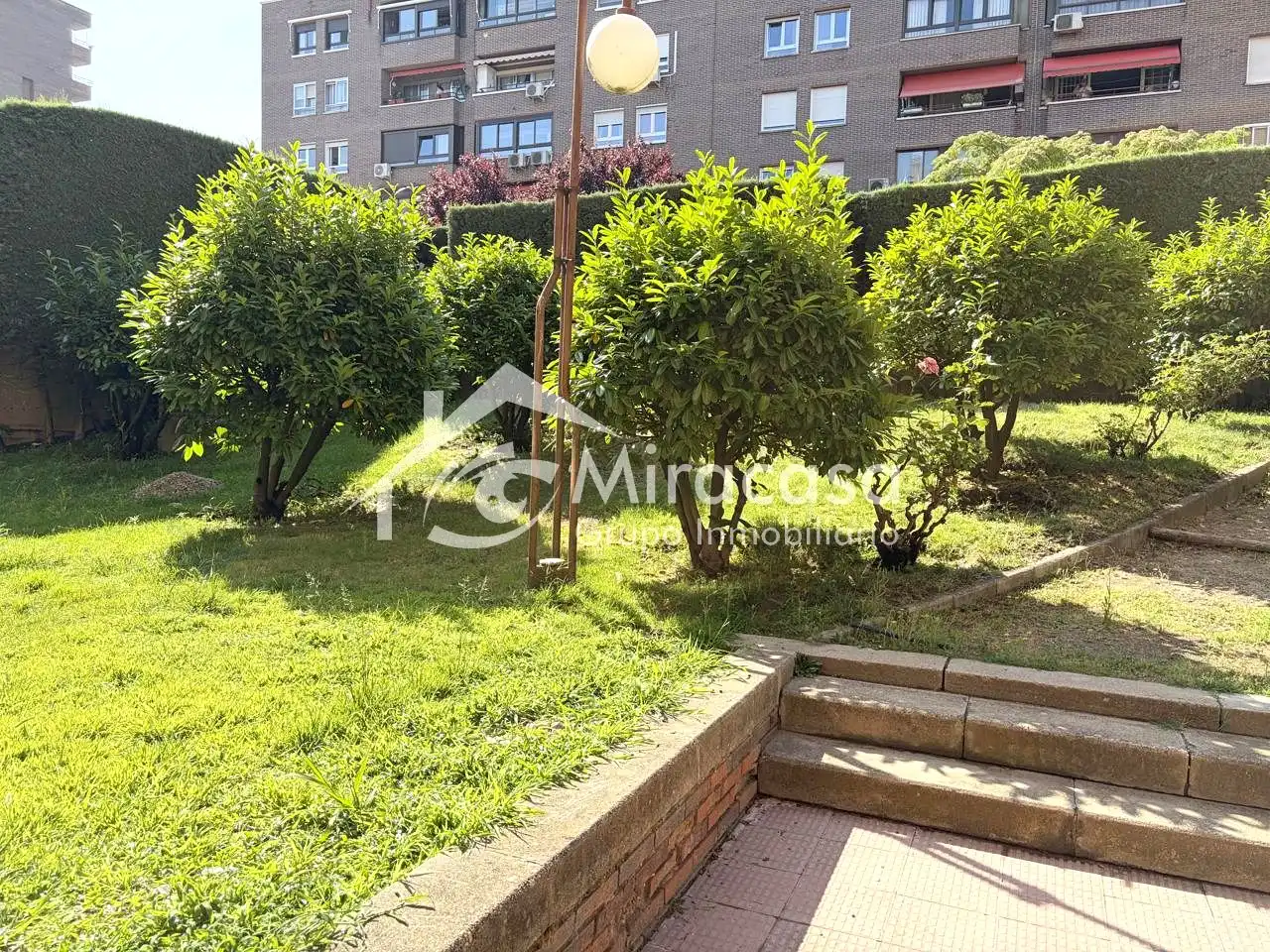 Jardí de Pis en venda en Madrid amb Aire condicionat, Calefacció i Terrassa