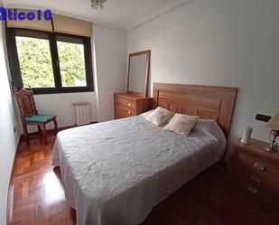 Bedroom of Flat for sale in Oviedo   with Swimming Pool