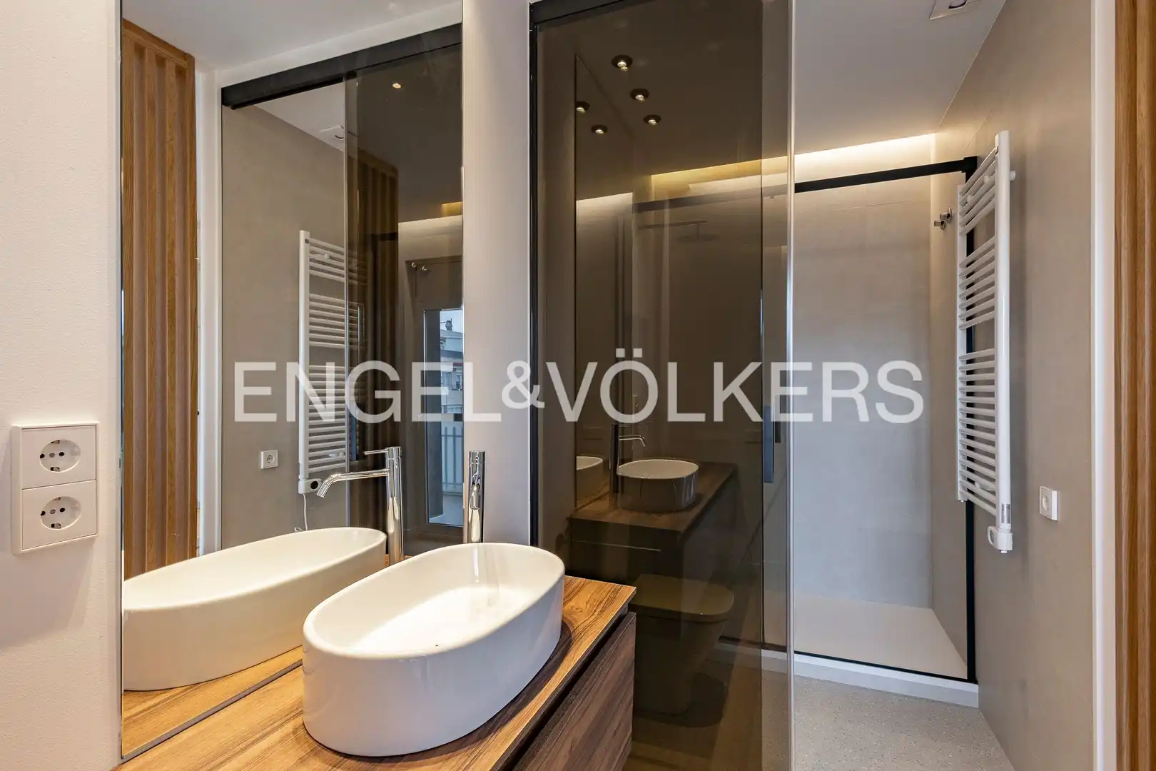 Baño de Piso en venta en Barcelona con Aire acondicionado, Calefacción y Balcón