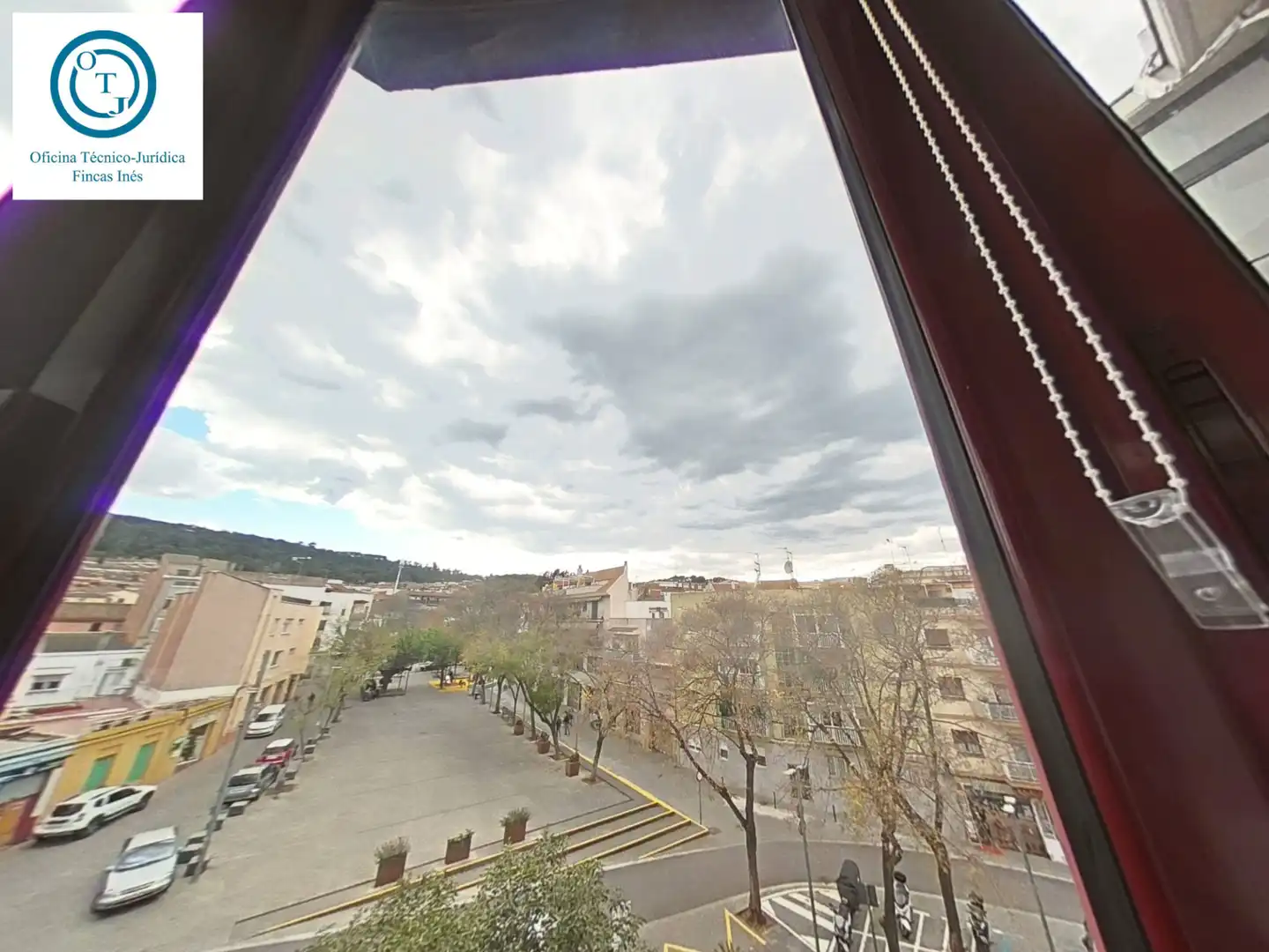 Exterior view of Flat for sale in Sant Andreu de la Barca  with Oven