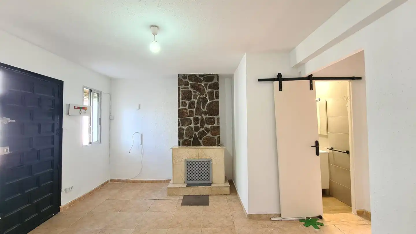 Sala d'estar de Casa o xalet en venda en La Adrada  amb Terrassa