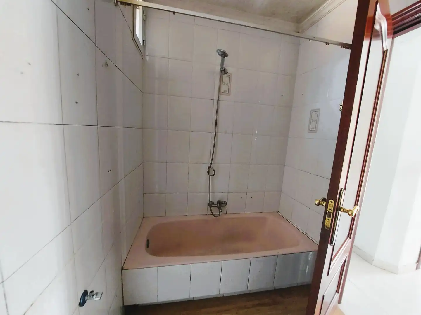 Baño de Planta baja en venta en Camargo con Calefacción