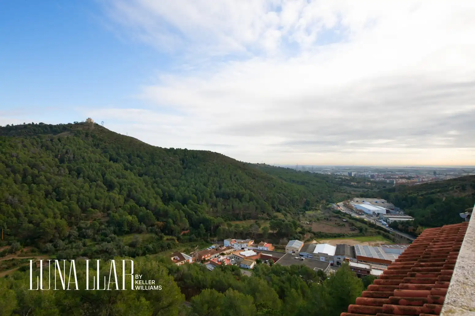 Exterior view of Detached homes for sale in Sant Climent de Llobregat  with Heating, Parquet flooring and Terrace