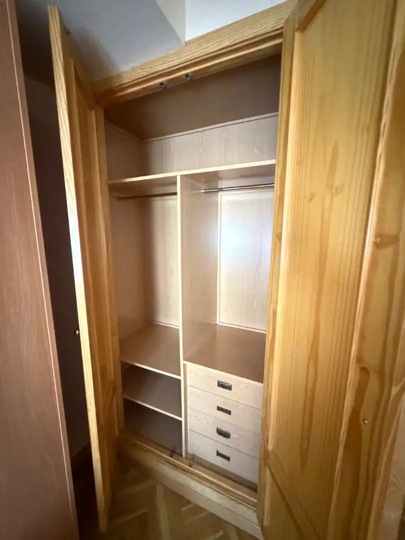 Schlafzimmer von Erdgeschoss zur Miete in La Lastrilla  mit Heizung, Parkett und Terrasse