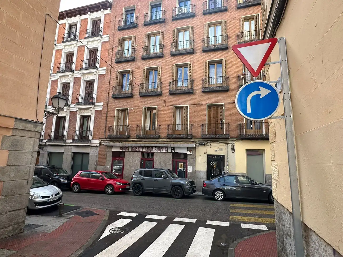 Außenansicht von Geschaftsraum zur Miete in Madrid mit Klimaanlage