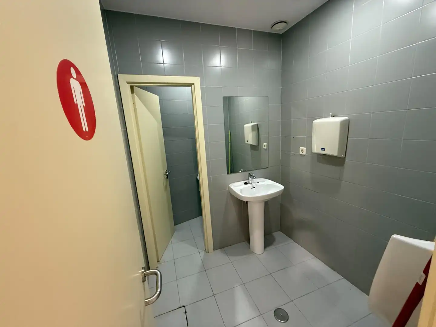 Badezimmer von Gebäude zur Miete in Dos Hermanas