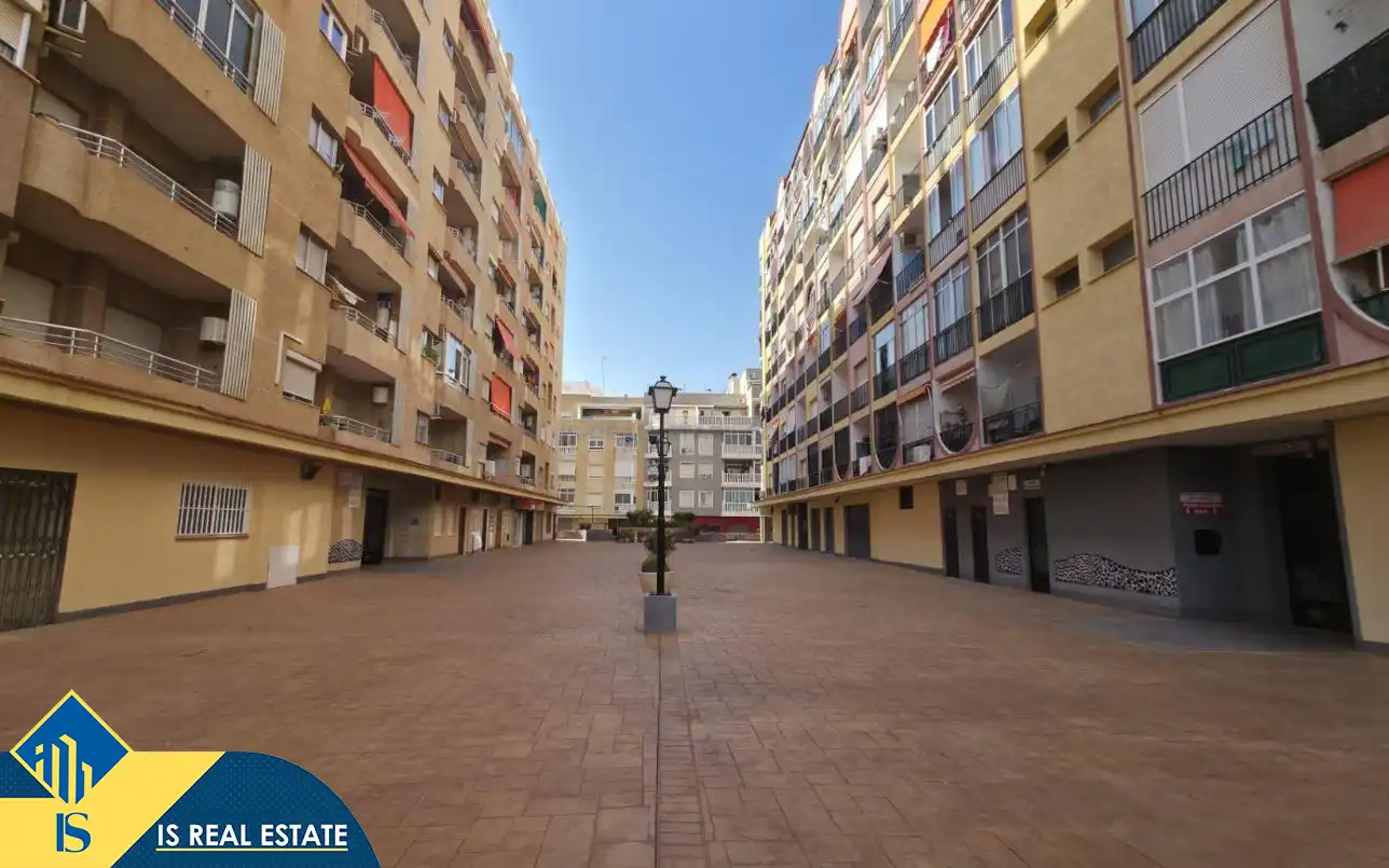Exterior view of Study for sale in Torrevieja  with Air Conditioner, Heating and Furnished