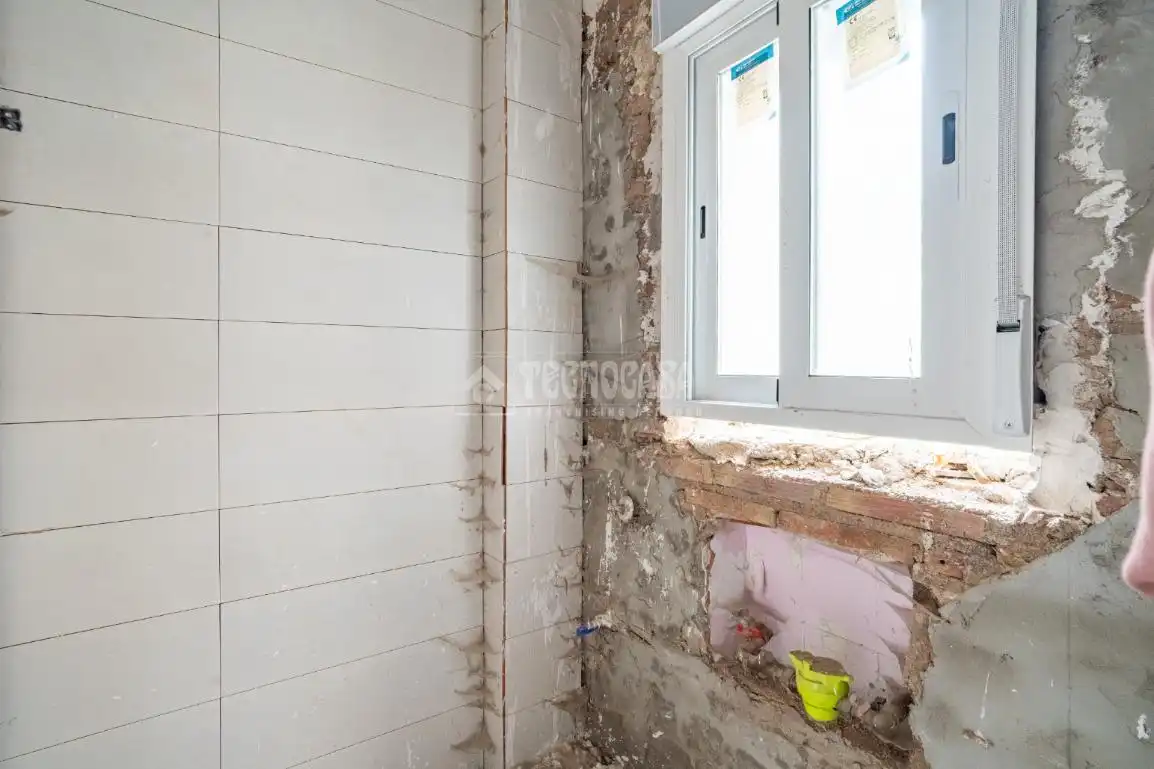 Bathroom of Flat for sale in Granada
